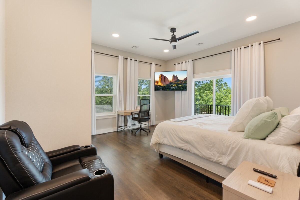 The Grove Estate photo