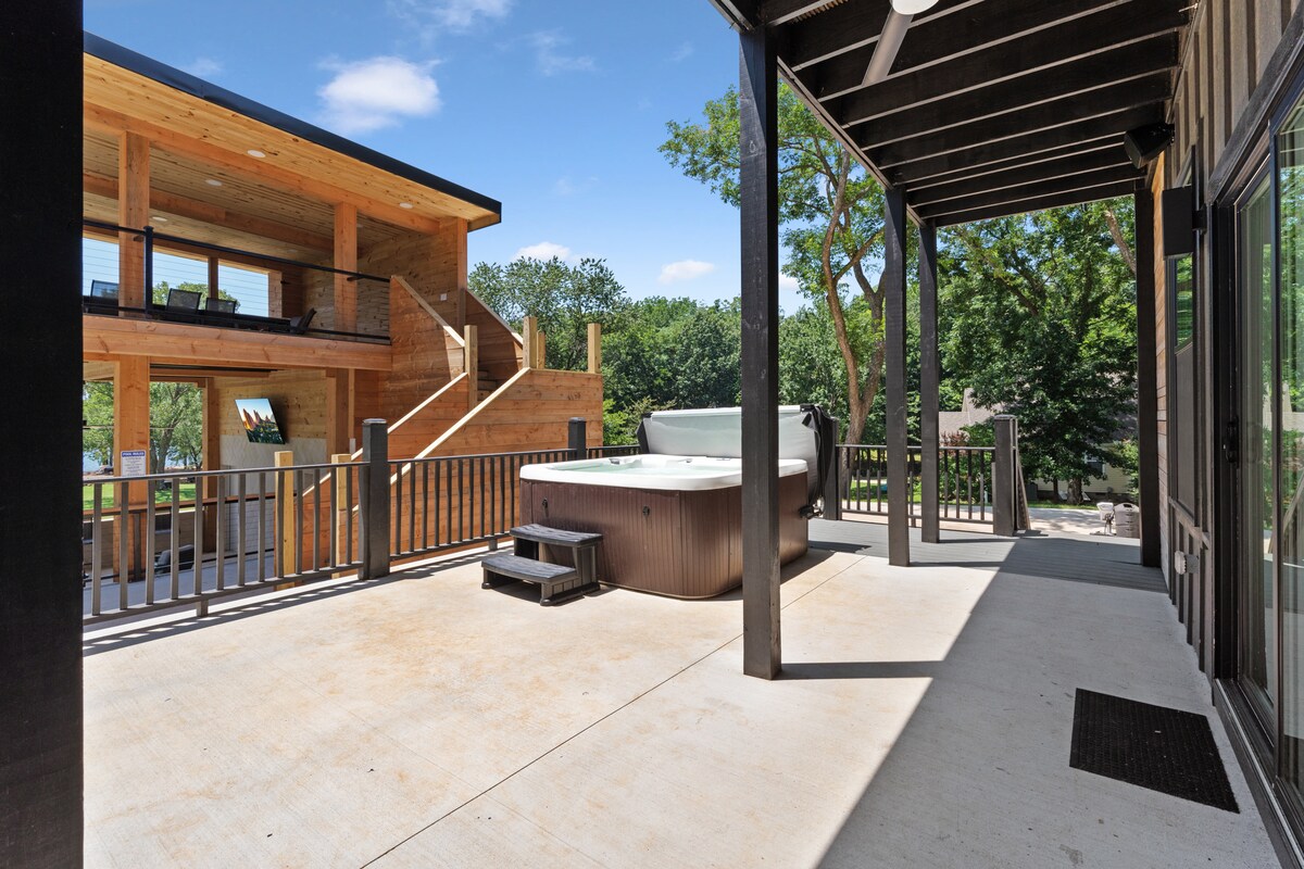 The Grove Estate photo