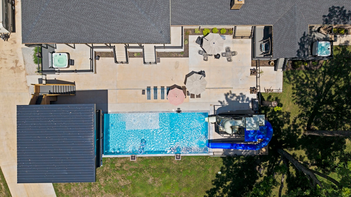 The Grove Estate photo