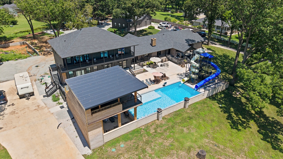 The Grove Estate photo