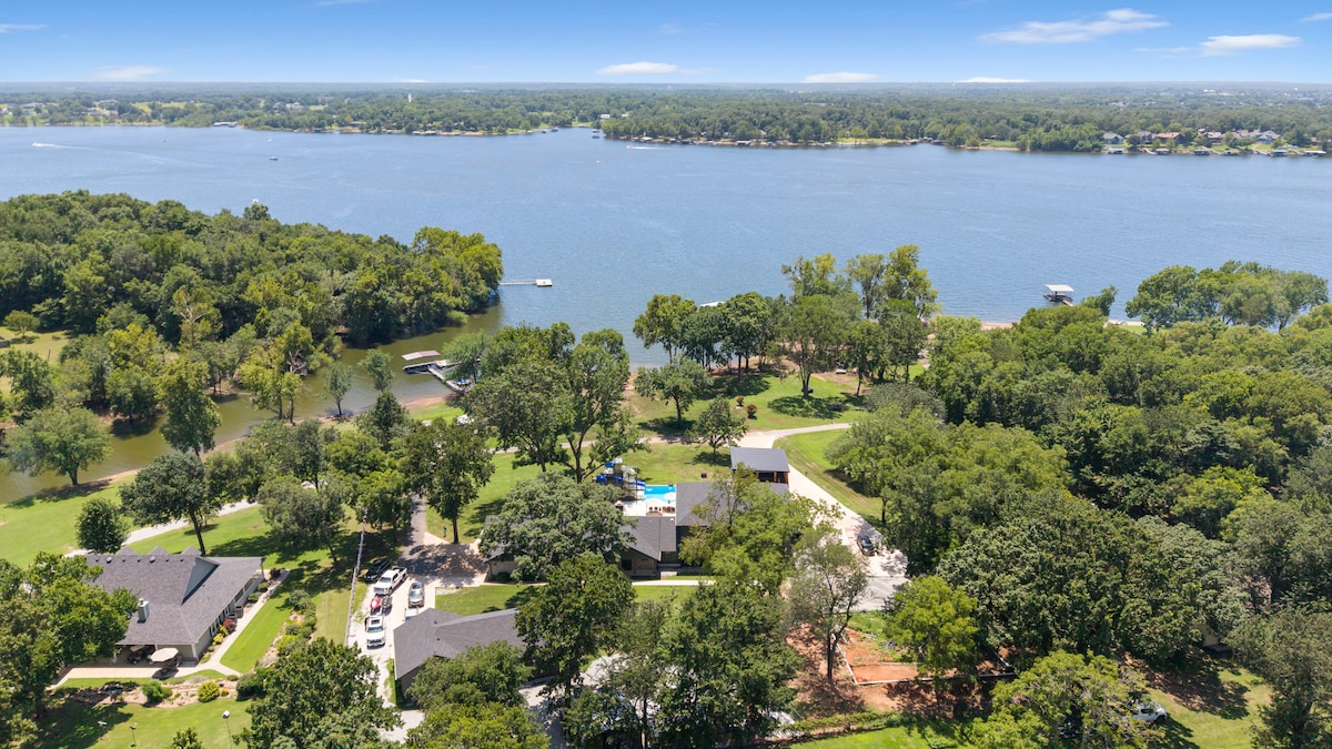 The Grove Estate photo