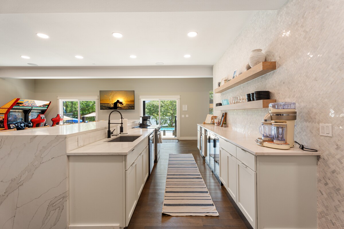 The Grove Estate photo