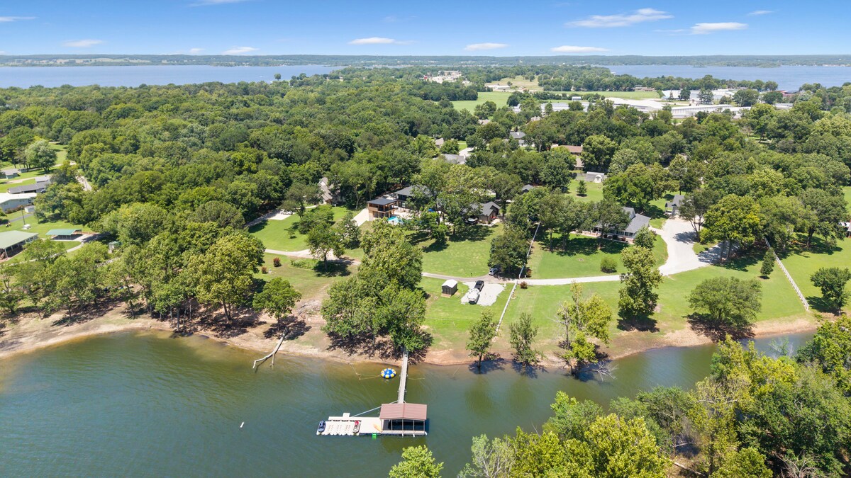 The Grove Estate photo
