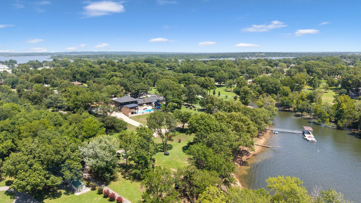 The Grove Estate photo